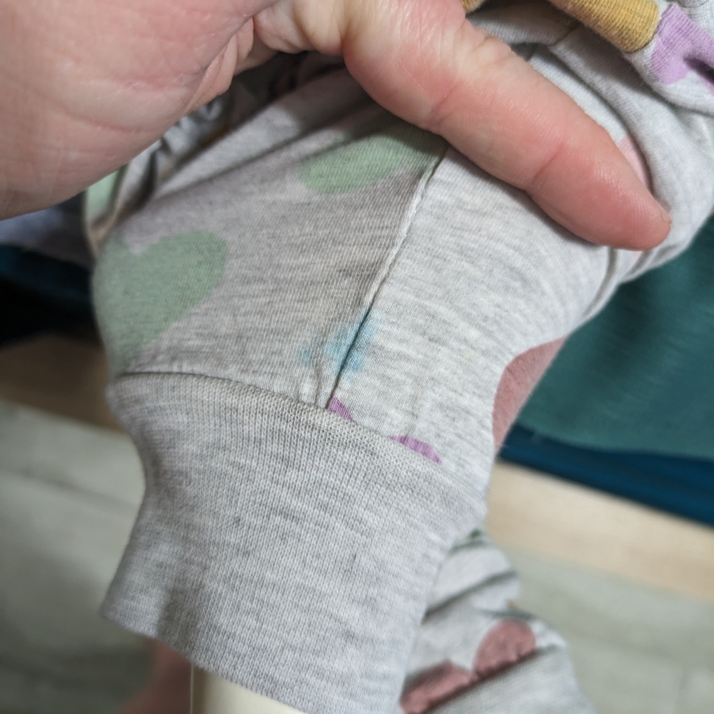 Heart Patterned Pajama Pants - Picture 7 of 7